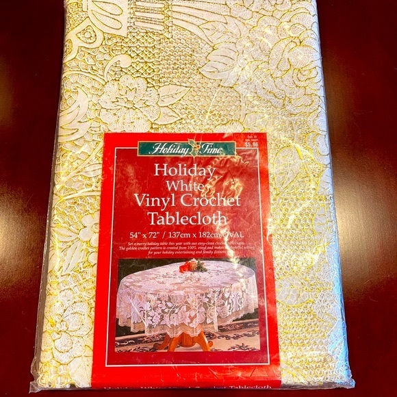 Holiday Vinyl Crochet Tablecloth- Oval - Picture 1 of 2